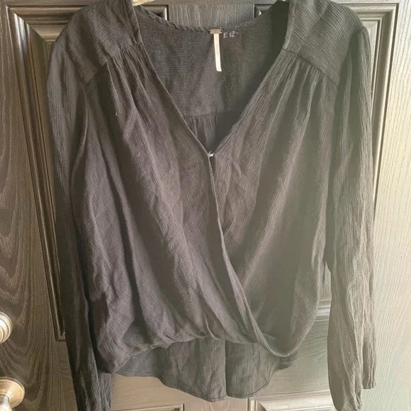 Women’s black Free People “Check on It” wrap top size medium - Picture 2 of 9